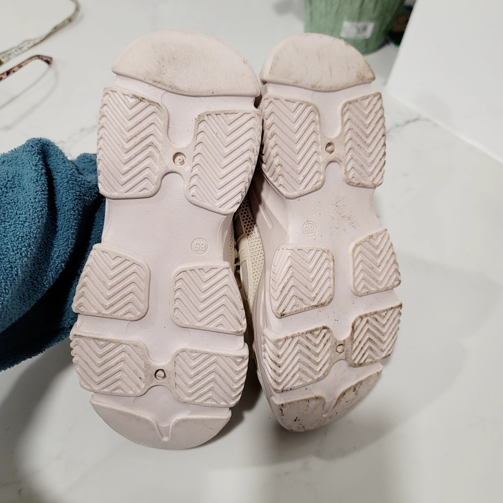 Madden Girl Mightty platform sneakers in  beige /taupe color. Size 8.5 - Picture 3 of 13